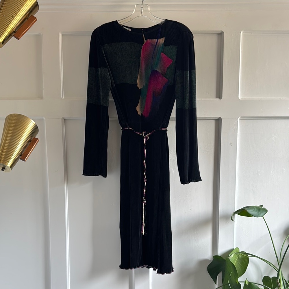 Vintage Elegant Black Dress with Contemporary Artistic Design size M-L